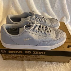 Women’s Nike Court Vintage Premium. Brand New!